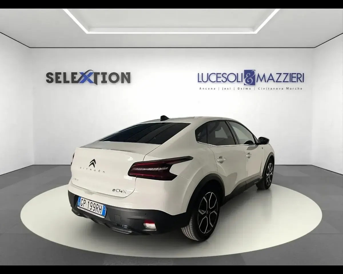 Usata Citroën e-C4 Shine 56 kW (77 CV) 2023 Bianco SUV