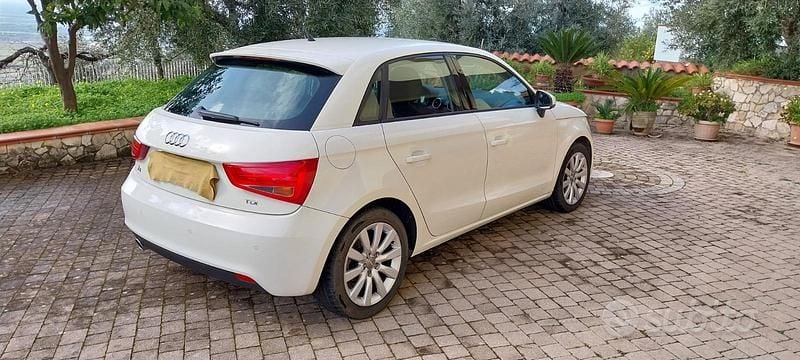 Usata Audi A1 105 CV (77 kW) 2013 Bianco Utilitaria