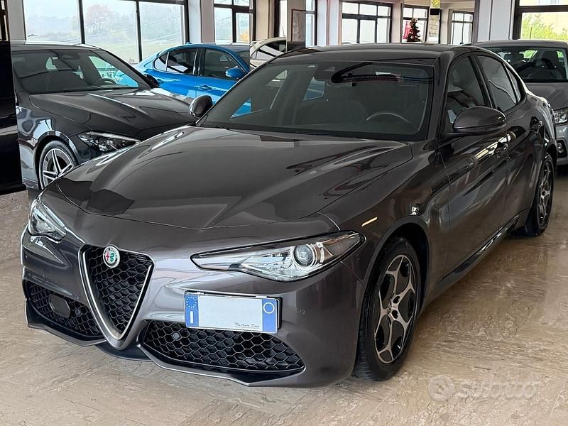 Usata Alfa Romeo Giulia Business 160 CV (117 kW) 2023 Grigio Berlina