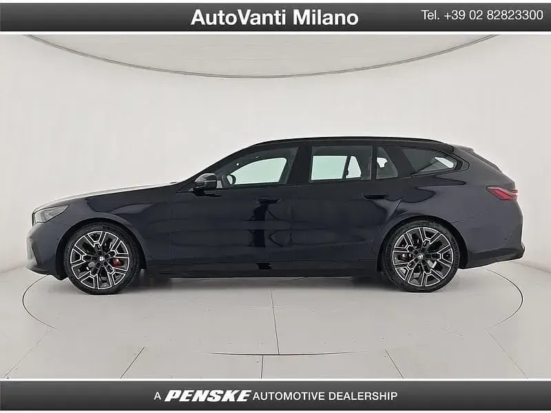 Usata BMW i5 M Sport 250 kW (340 CV) 2025 Bluazzurro Station wagon