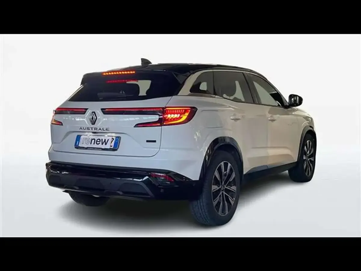 Usata Renault Austral Techno 131 CV (96 kW) 2023 Bianco SUV