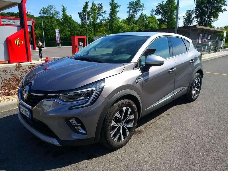 Occasion Renault Captur Techno 101 ch (74 kW) 2024 Gris SUV