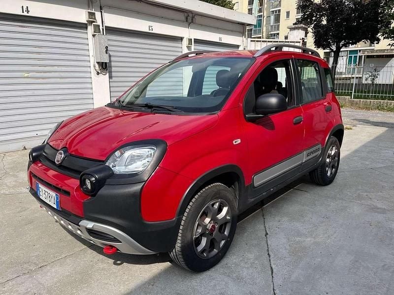 Rosso Usata 2015 Fiat Panda Cross Cross Due volumi | 11.500 € (Ottimo prezzo) - Immagine 1/4