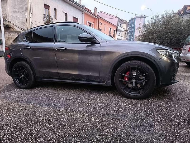 Usata Alfa Romeo Stelvio Lusso 209 CV (153 kW) 2019 SUV