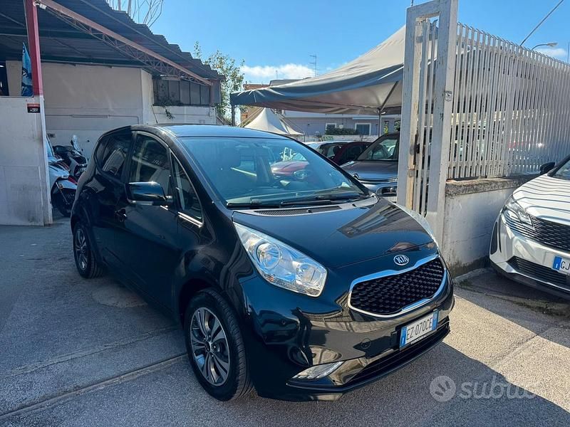 Usata Kia Venga 90 CV (66 kW) 2015 Nero Utilitaria