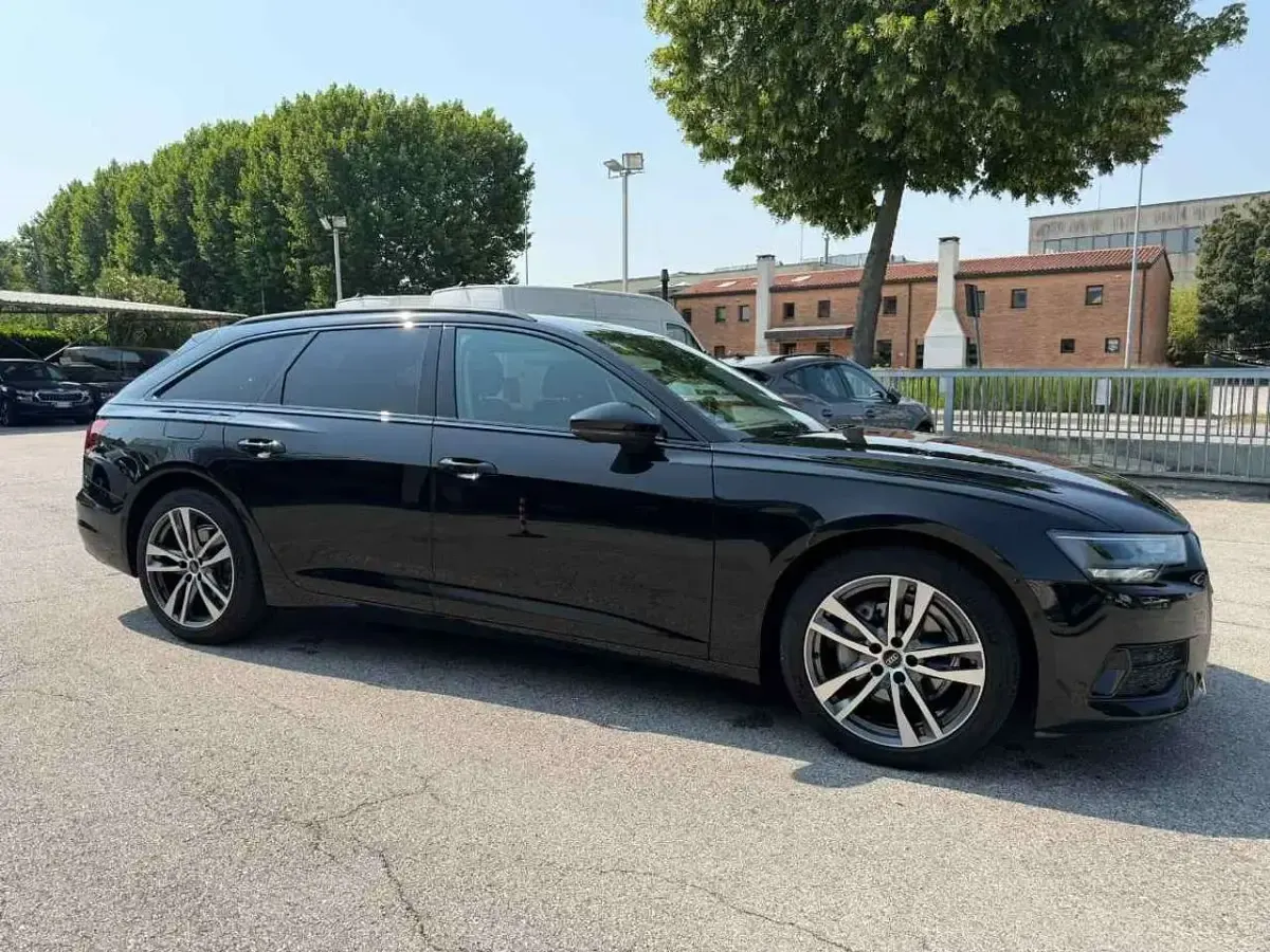 Usata Audi A6 Business 163 CV (119 kW) 2023 Nero mithos Station wagon