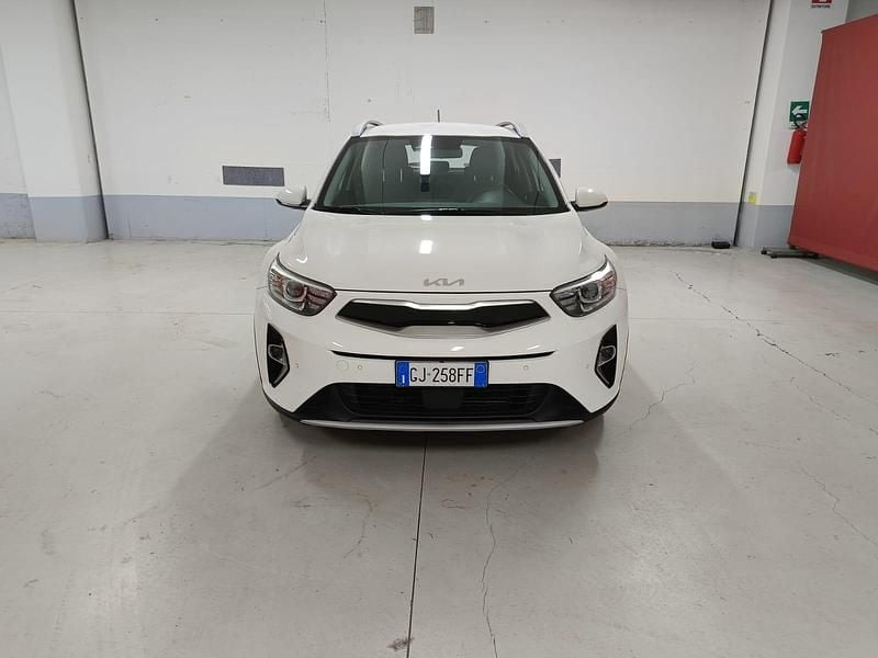 Bianco Usata 2022 Kia Stonic Style SUV | 16.900 € (Cara) - Immagine 1/4