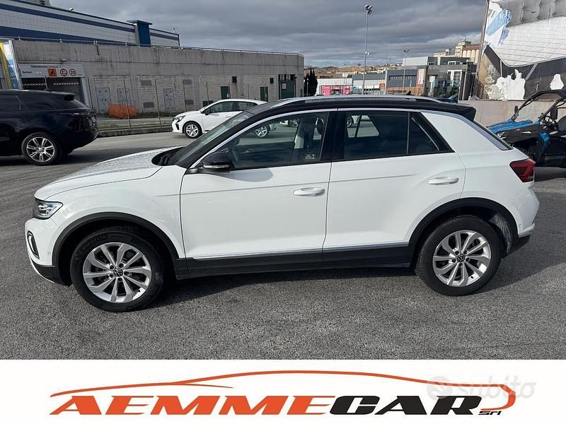 Usata VW T-Roc Style 150 CV (110 kW) 2023 Bianco SUV