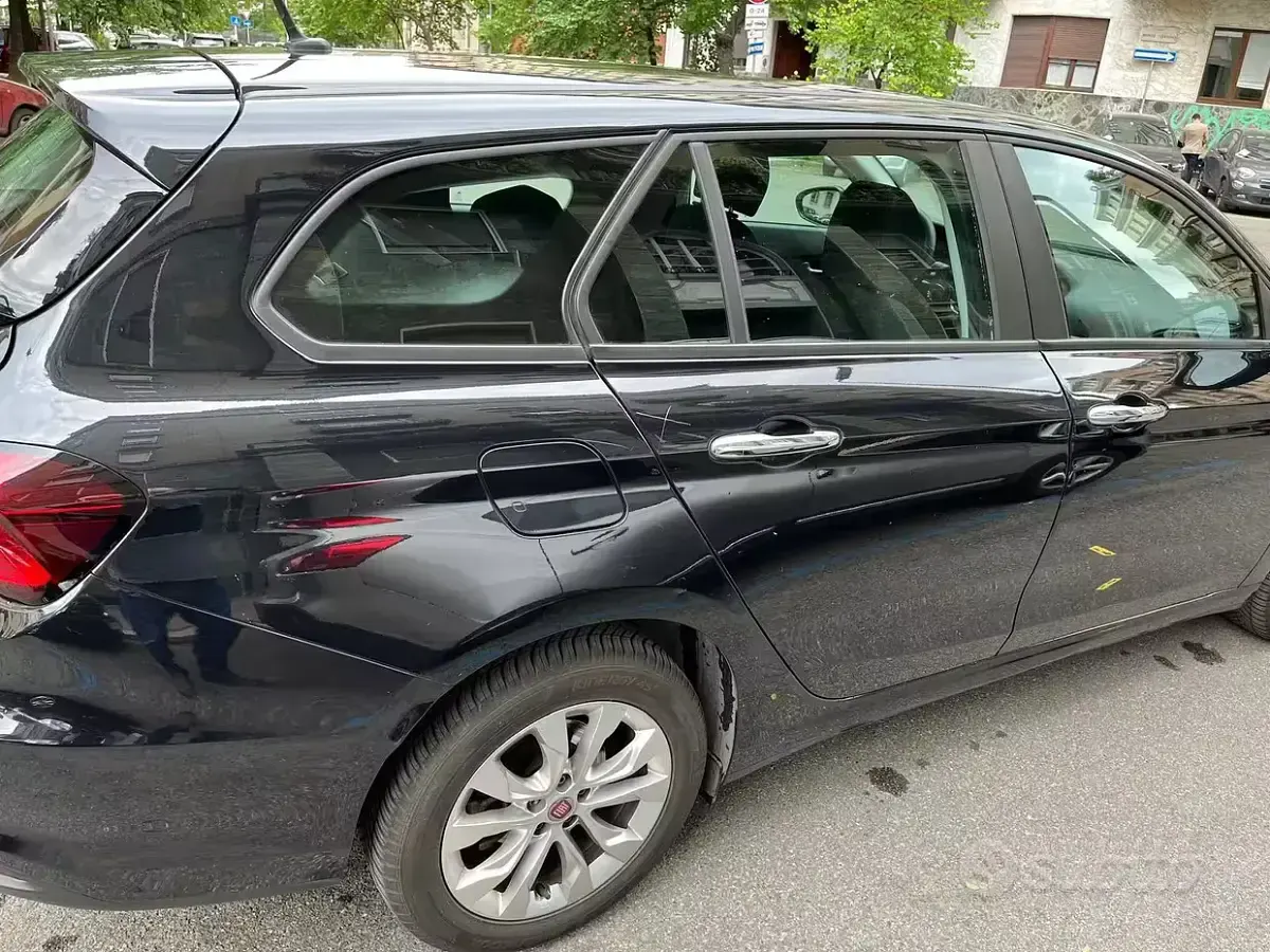 Usata Fiat Tipo 95 CV (69 kW) 2020 Nero Station wagon