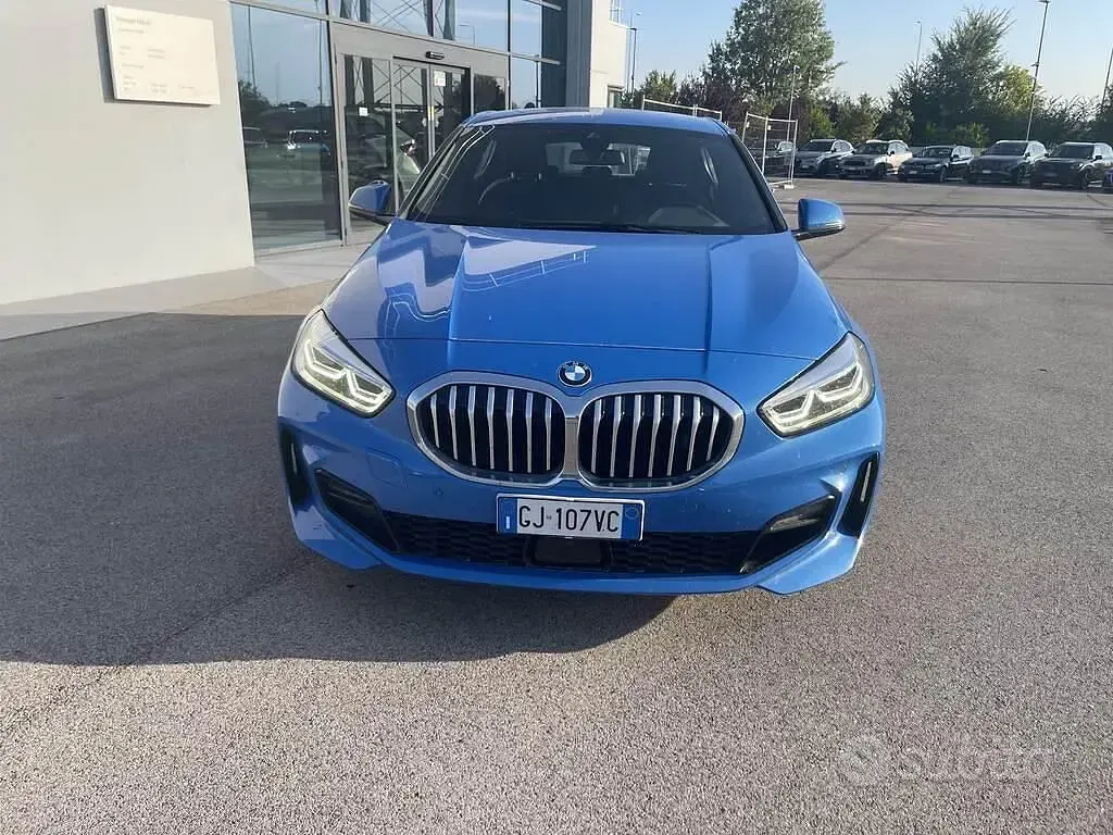 Usata BMW 116 M Sport 116 CV (85 kW) 2022 Bluazzurro Utilitaria