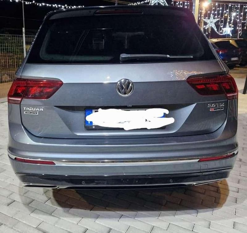 Usata VW Tiguan Allspace R-line 150 CV (110 kW) 2018 Grigio SUV
