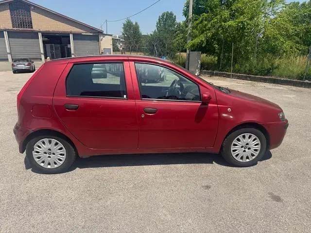 Usata Fiat Punto 80 CV (58 kW) 2000 Rosso Utilitaria