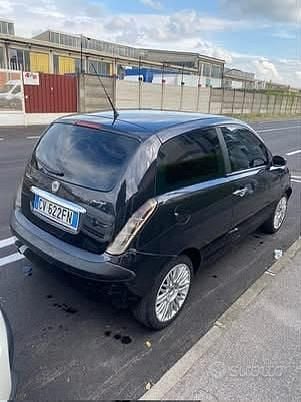 Usata Lancia Ypsilon 75 CV (55 kW) 2006 Nero Utilitaria