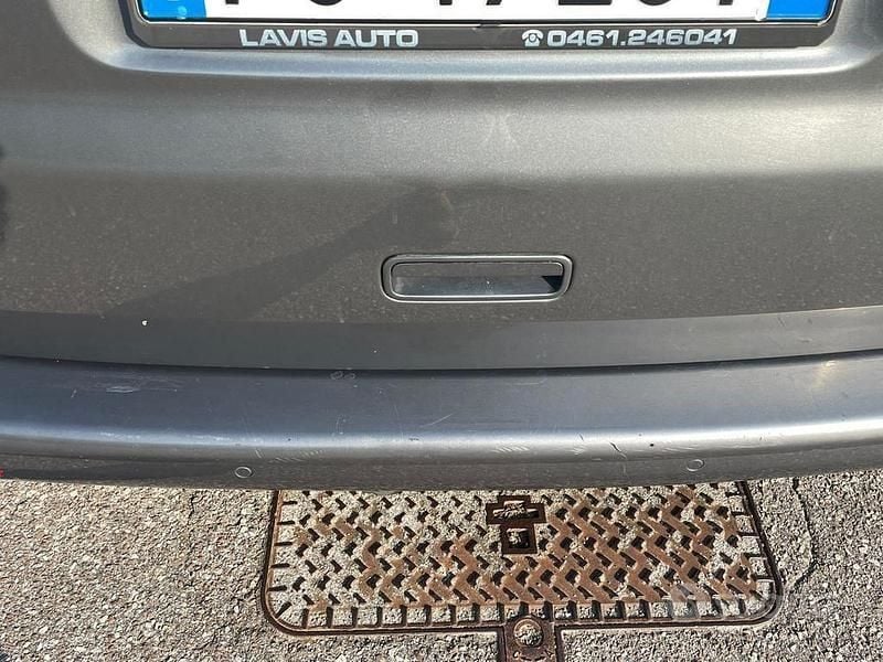 Usata VW T5 Comfortline 140 CV (102 kW) 2014 Grigio Furgone