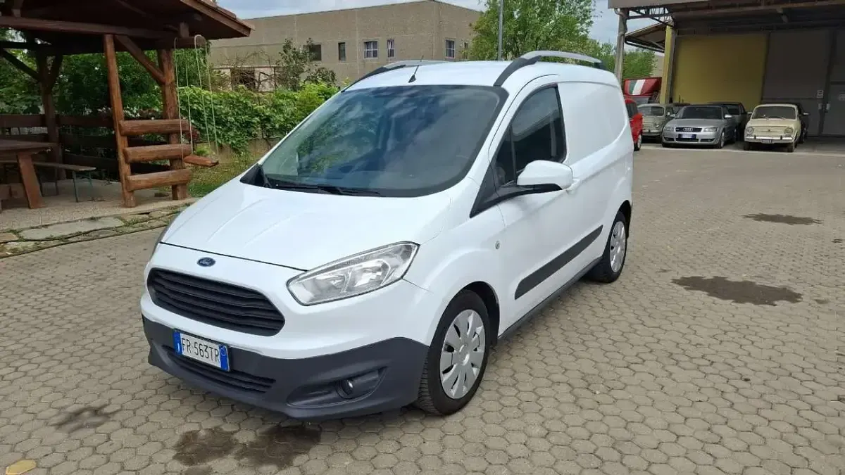 Usata Ford Transit Courier Trend 75 CV (55 kW) 2018 Bianco Furgone