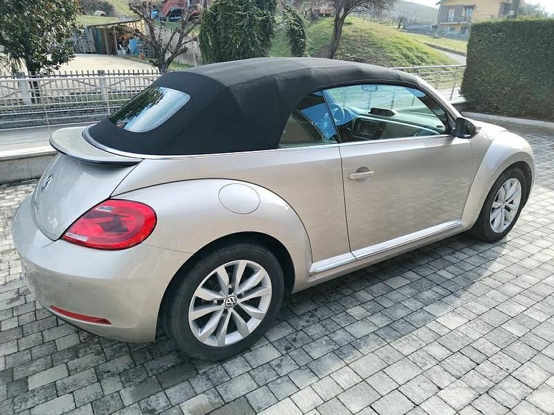 Usata VW Beetle Cabriolet 2015 Marrone Cabrio