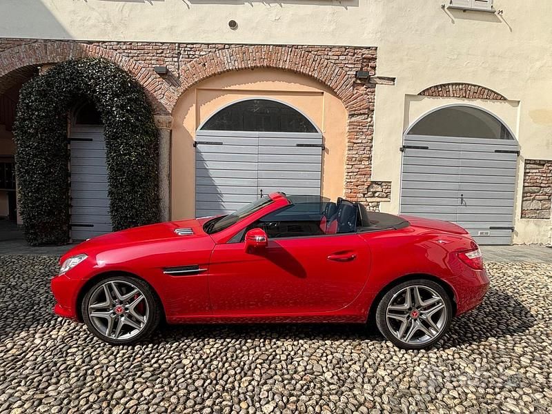 Usata Mercedes SLK250 204 CV (150 kW) 2012 Rosso Cabrio