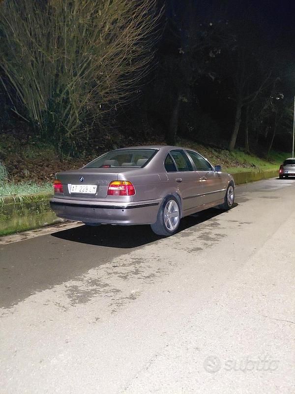 Usata BMW 520 150 CV (110 kW) 1996 Grigio Berlina