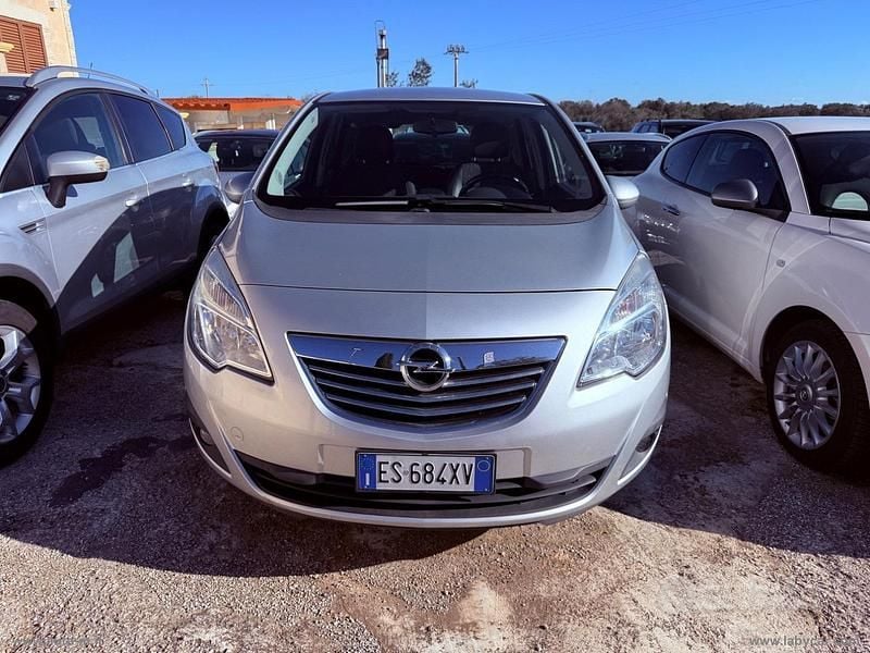 Usata Opel Meriva Cosmo 120 CV (88 kW) 2013 Argento Monovolume
