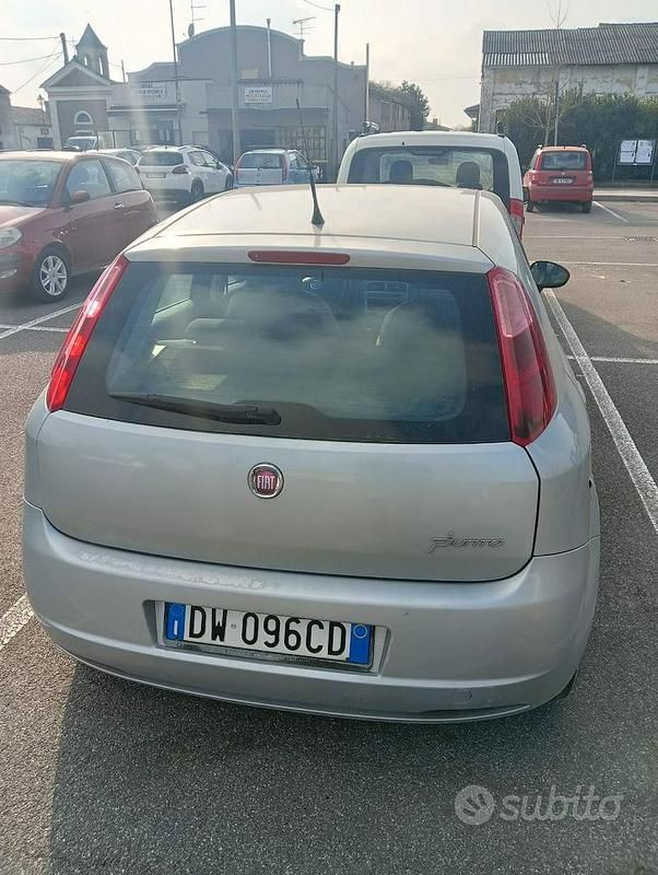 Usata Fiat Grande Punto 2009 Grigio Utilitaria