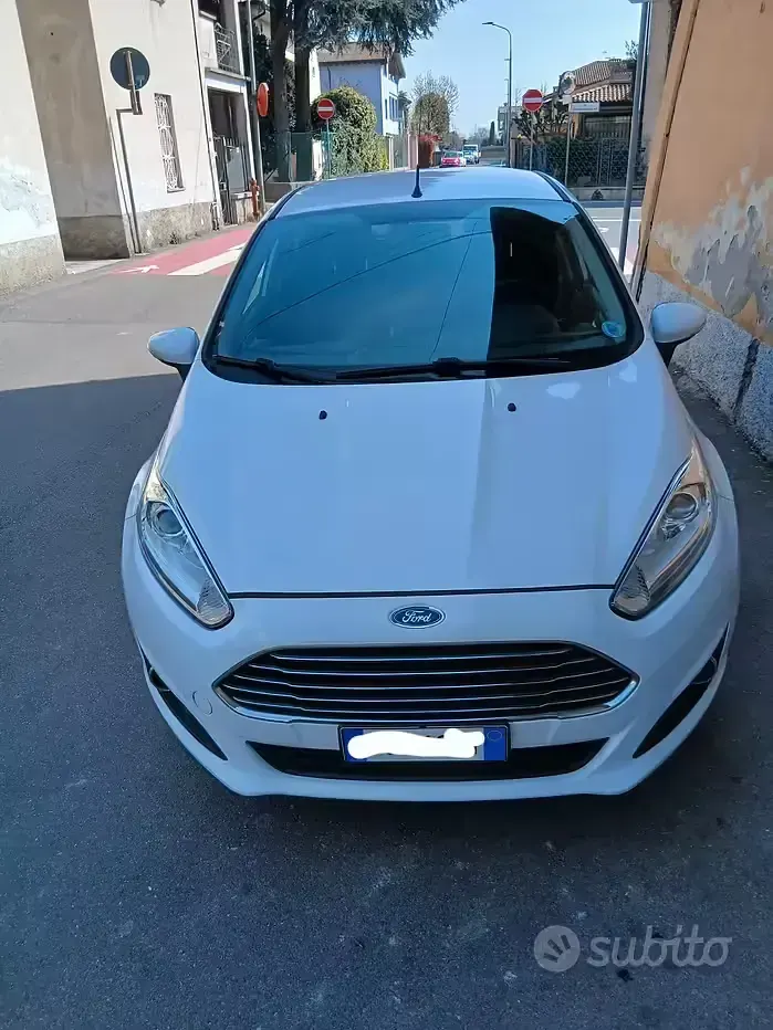 Usado Ford Fiesta Titanium 75 HP (55 kW) 2017 Branco Citadino