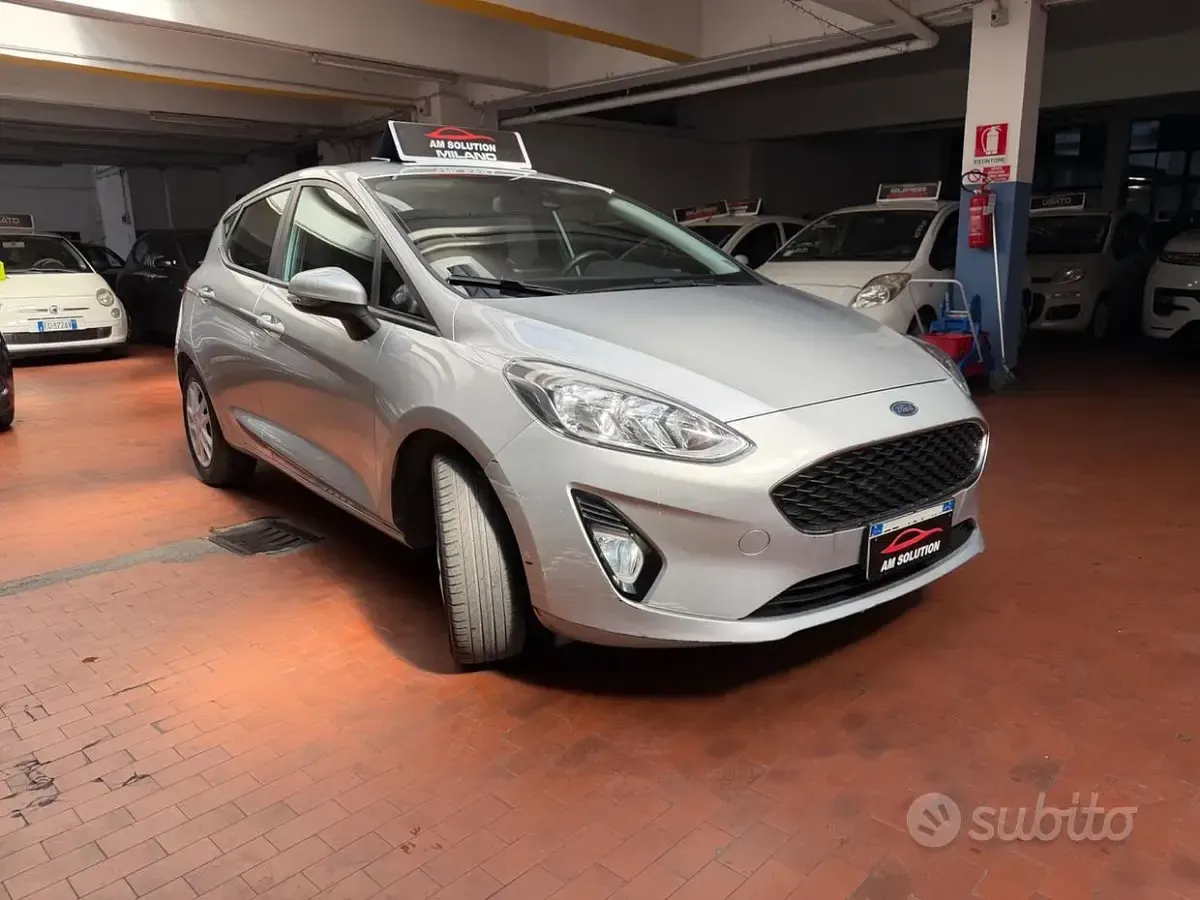 Usata Ford Fiesta 86 CV (63 kW) 2018 Grigio Utilitaria