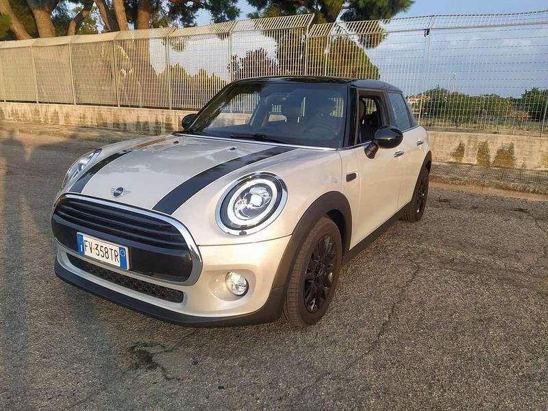 Usata Mini Cooper D Hype 116 CV (85 kW) 2019 Argento Utilitaria