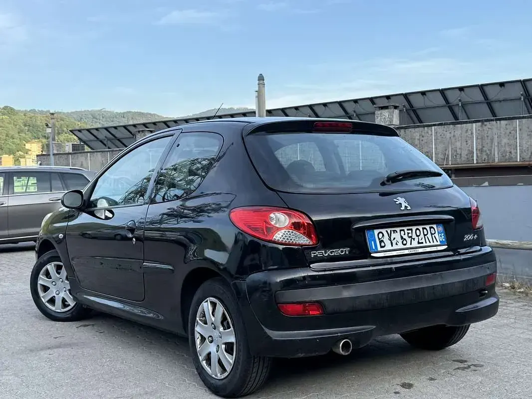 Usata Peugeot 206 60 CV (44 kW) 2009 Berlina