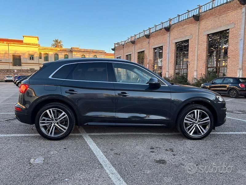 Usata Audi Q5 Sport 286 CV (210 kW) 2019 Grigio scuro SUV
