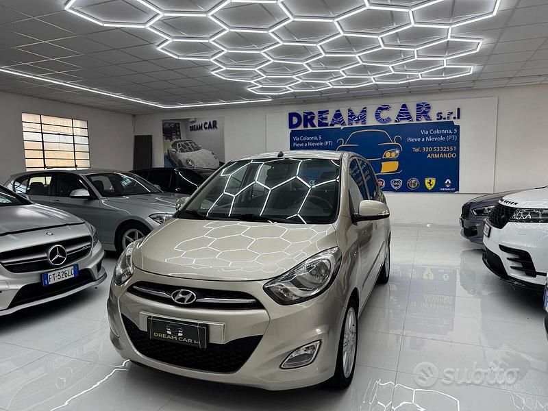 Usata Hyundai i10 Premium 84 CV (61 kW) 2012 Beige Utilitaria