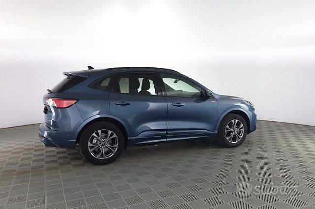 Usata Ford Kuga ST-Line 225 CV (165 kW) 2023 Blu SUV