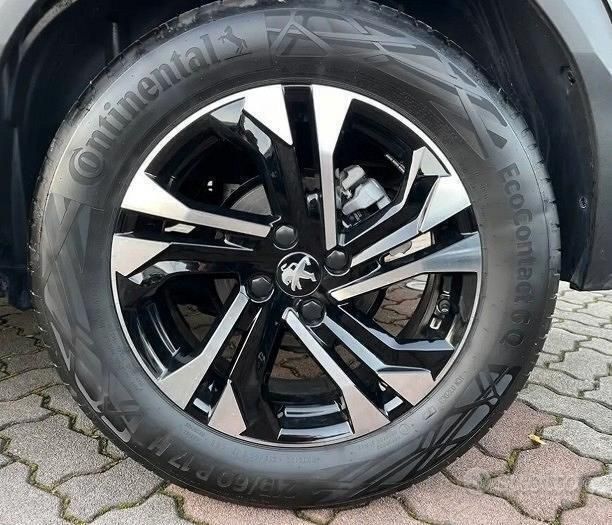 Usata Peugeot 2008 100 CV (73 kW) 2023 Nero SUV