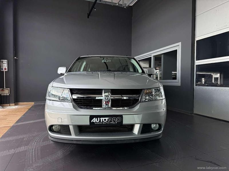 Usata Dodge Journey SXT 140 CV (102 kW) 2009 Grigio SUV