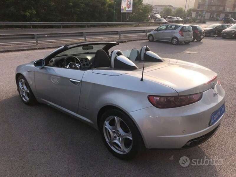 Usata Alfa Romeo Spider Exclusive 185 CV (136 kW) 2009 Grigio Cabrio