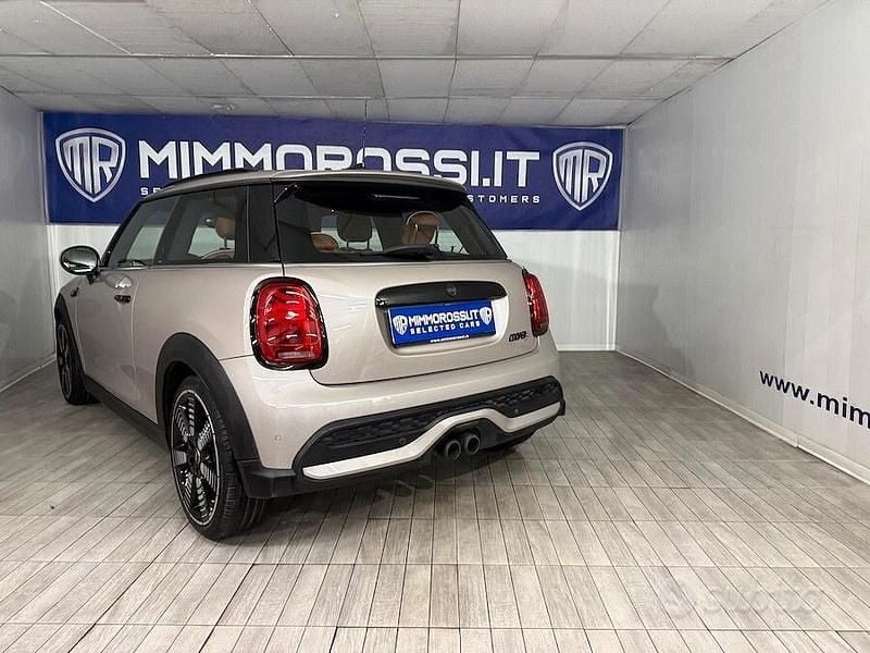 Usata Mini Cooper S 178 CV (130 kW) 2023 Grigio Utilitaria