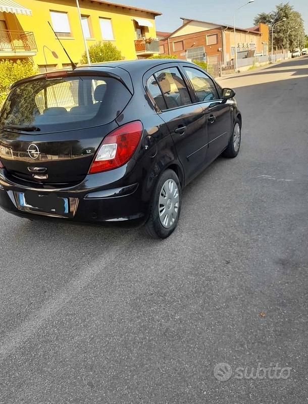 Usata Opel Corsa 2008 Nero Utilitaria