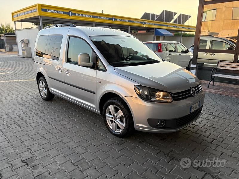 Grigio Usata 2011 VW Caddy Comfortline Monovolume | 12.400 € (Molto cara) - Immagine 1/4