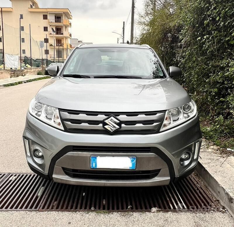 Usata Suzuki Vitara Cool 120 CV (88 kW) 2016 Grigio SUV