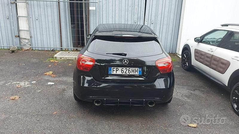 Usata Mercedes A160 102 CV (75 kW) 2018 Nero Berlina