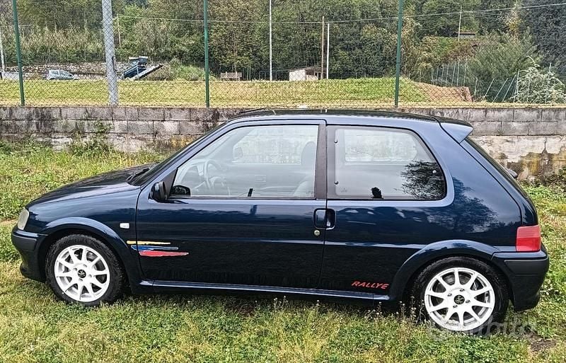 Usata Peugeot 106 118 CV (86 kW) 2000 Blu Utilitaria