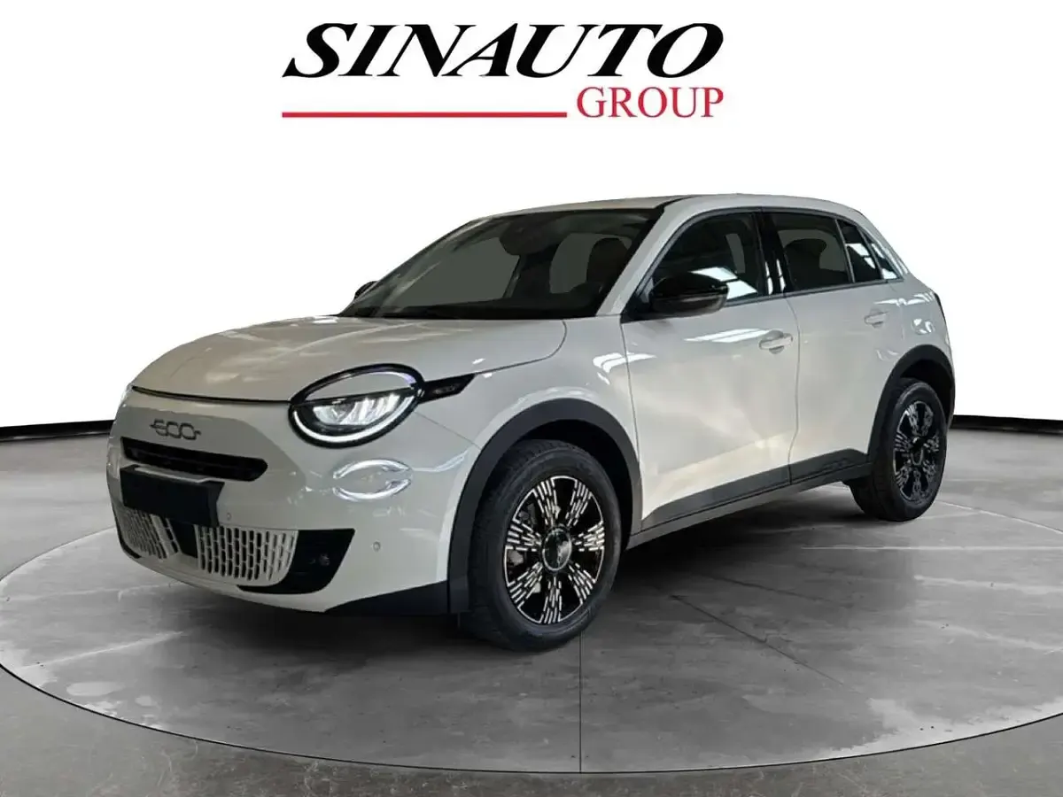 Usata Fiat 600 Icon 145 CV (106 kW) 2025 Bianco SUV