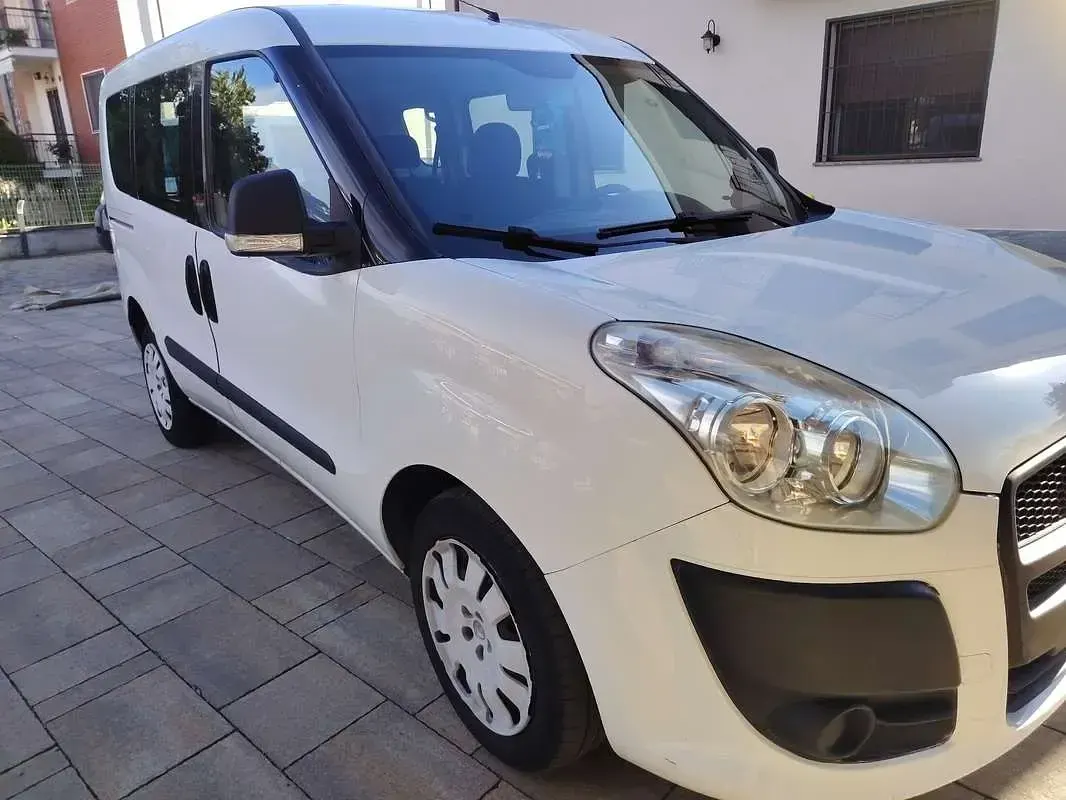 Usata Fiat Doblò Active 105 CV (77 kW) 2012 Monovolume
