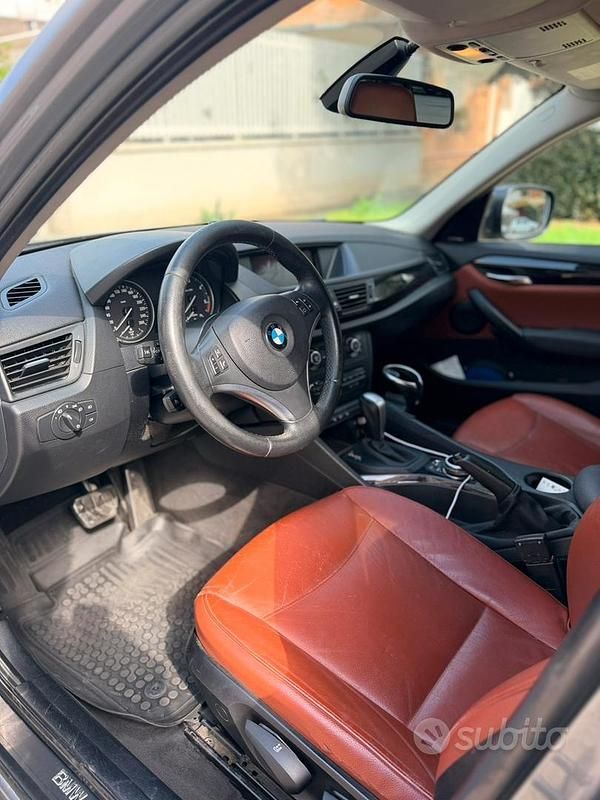 Usata BMW X1 Comfort Edition 143 CV (105 kW) 2011 Grigio SUV