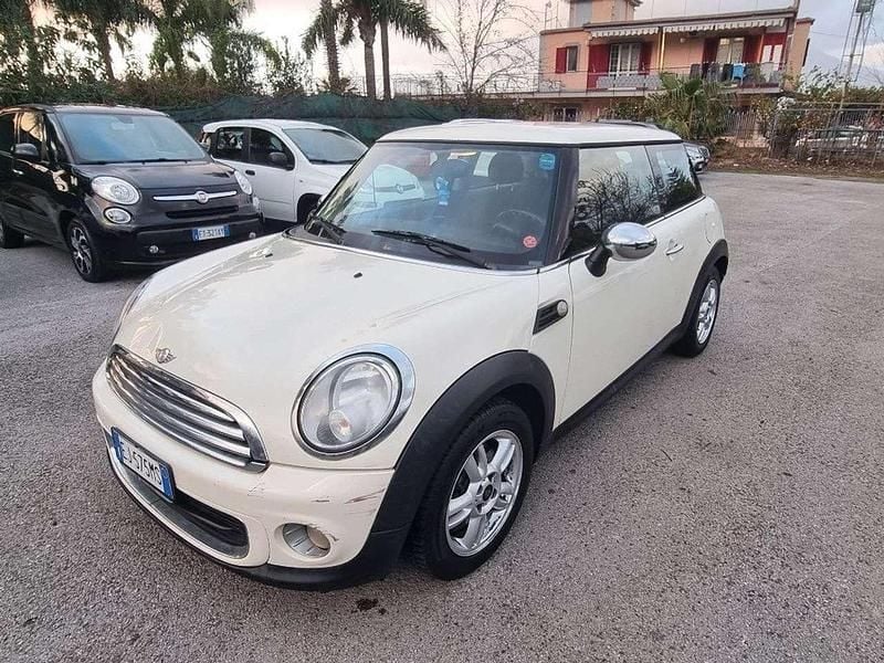 Usata Mini ONE 75 CV (55 kW) 2011 Beige Utilitaria