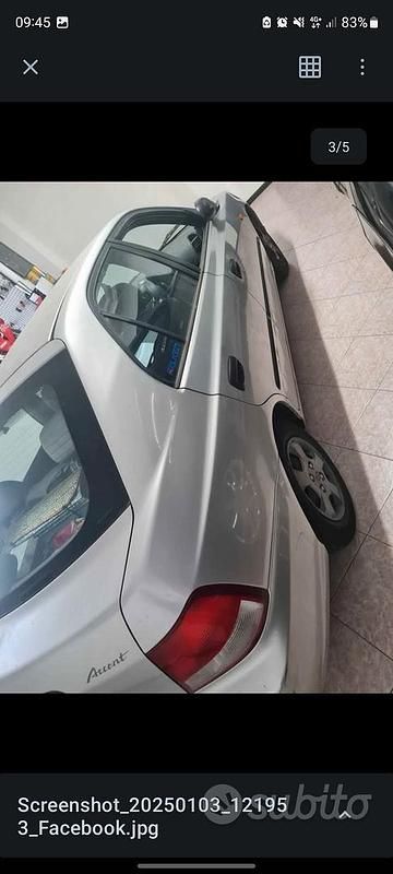 Usata Hyundai Accent 86 CV (63 kW) 2002 Grigio Berlina