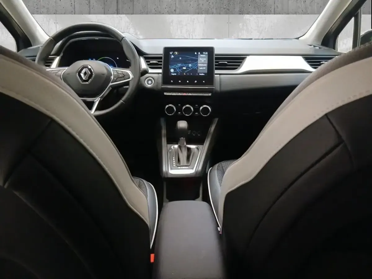Usata Renault Captur Techno 145 CV (106 kW) 2023 Grigio SUV