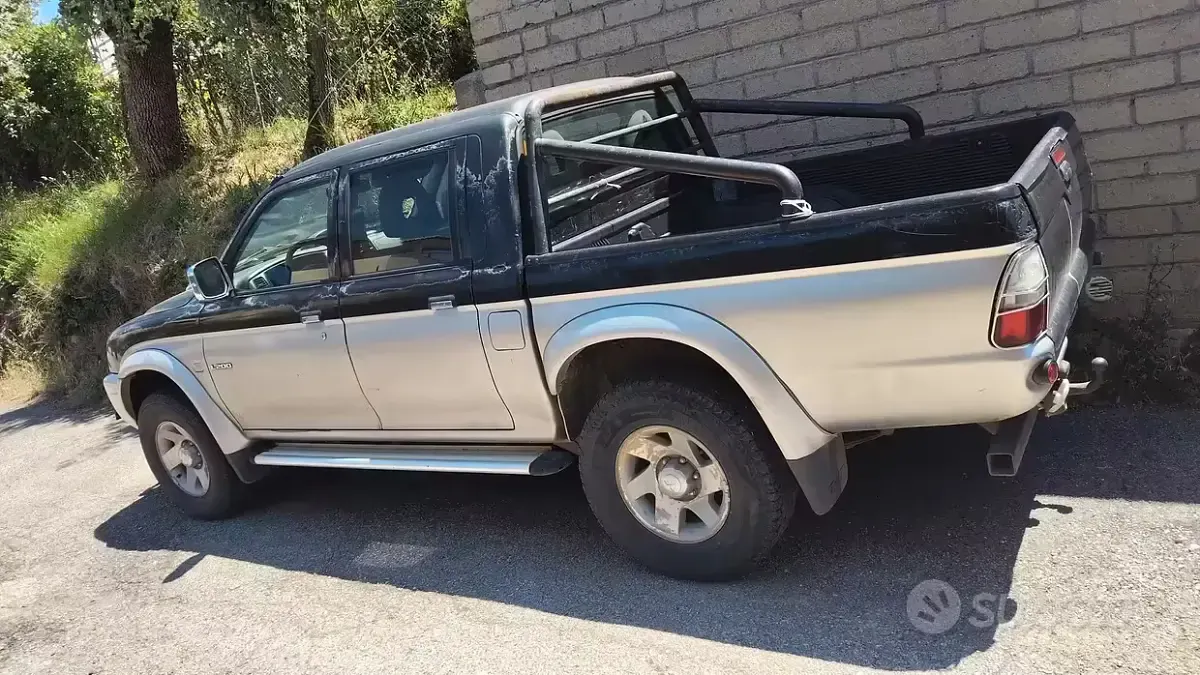 Usata Mitsubishi L200 2004 Grigio Pick-up