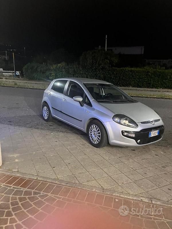 Usata Fiat Punto Evo 77 CV (56 kW) 2011 Grigio Utilitaria