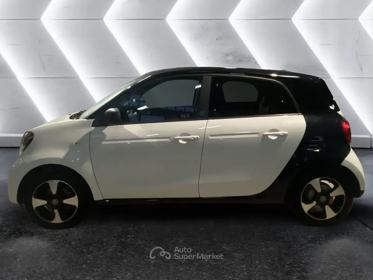Begagnad Smart ForFour Electric Drive Passion 60 kW (82 HK) 2020 Vit Sedan