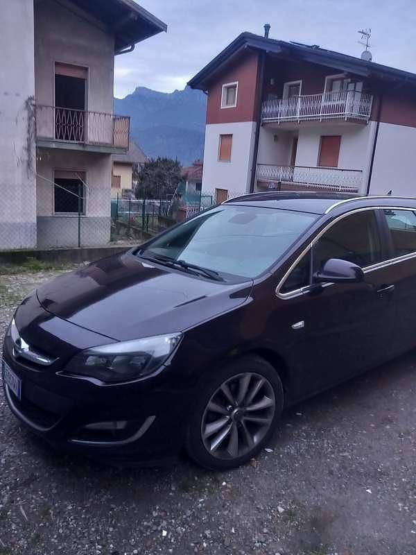 Usata Opel Astra 131 CV (96 kW) 2013 Station wagon